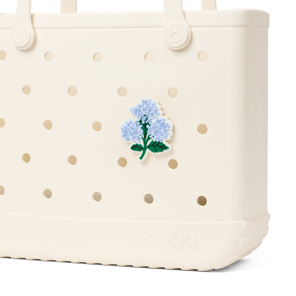 Bogg Bit Blue Hydrangea Cruise Essentials Travel Tote Travel Friendly Sandproof with Waterproof Phone Pouch for Picnic Days Travel Organizer Vacation Essentials for Women